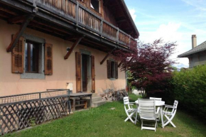 Appartement spacieux proche des télécabines avec jardin privé